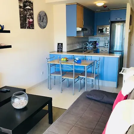 Super Deluxe Apartmento Pool דירה *