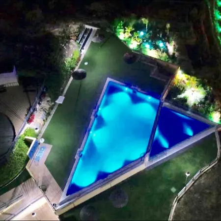 דירה Super Deluxe Apartmento Pool בנידורם