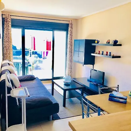 Super Deluxe Apartmento Pool דירה *